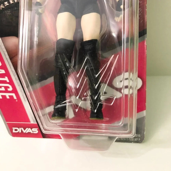 2015 WWE Paige Series 57 Divas Action Figure Mattel Damaged Box - Picture 3 of 16